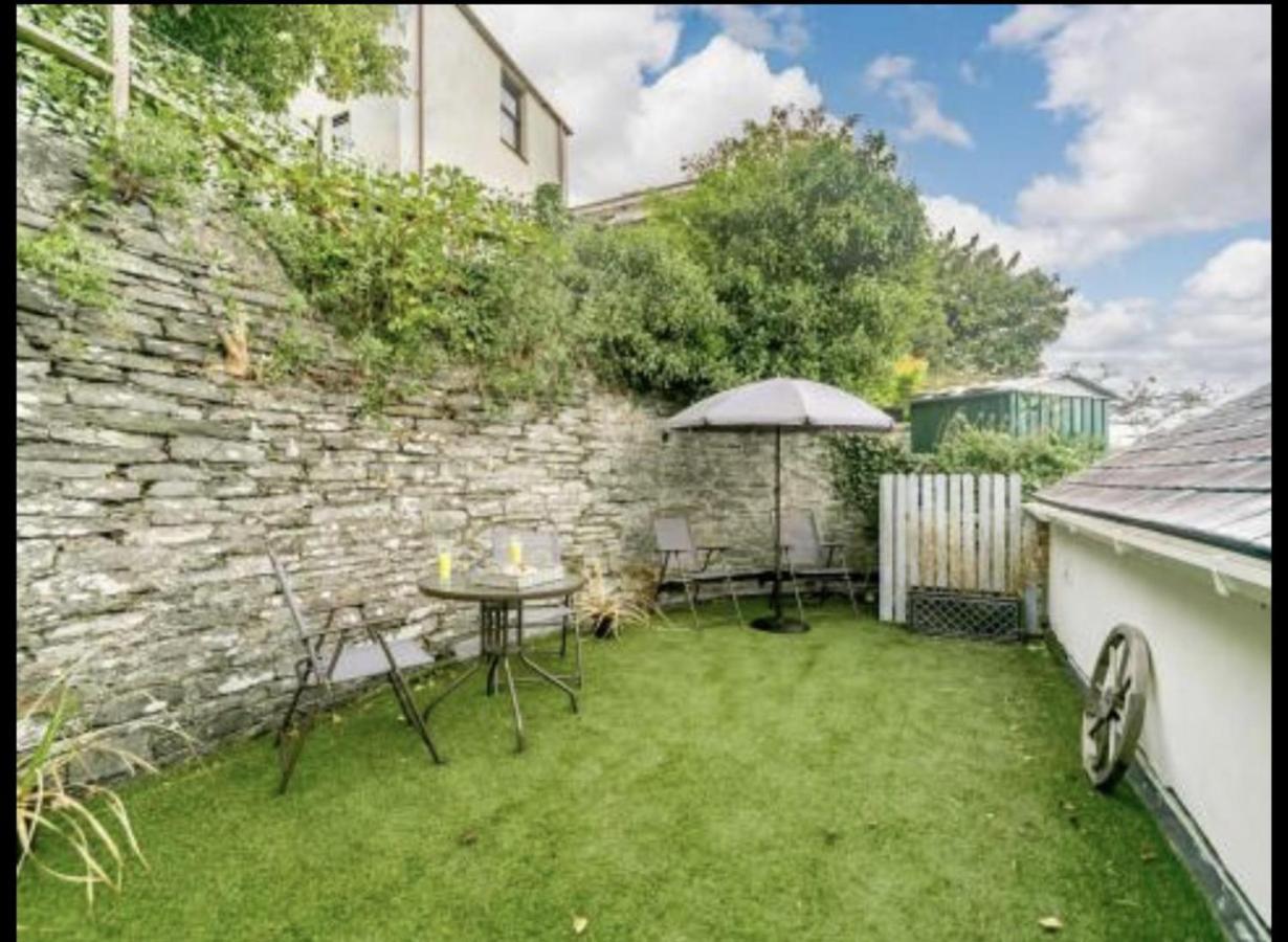 Charming 2-Bed Cottage In Wadebridge Cornwall ภายนอก รูปภาพ